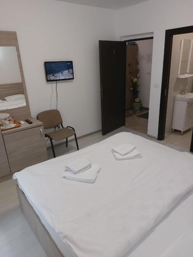 Hotel Babilon Bukarest Kültér fotó