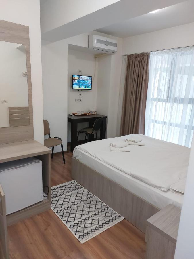 Hotel Babilon Bukarest Kültér fotó